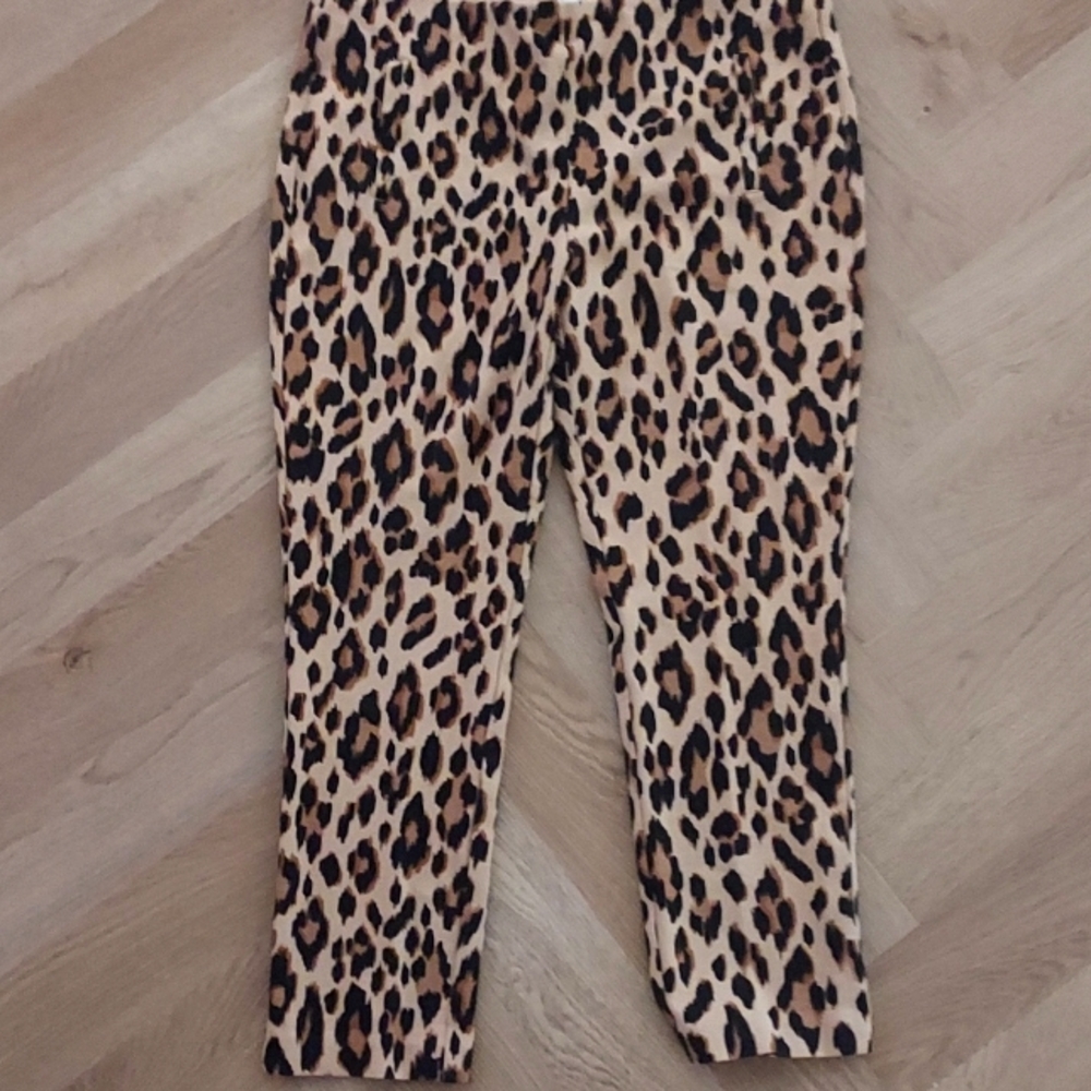 Chico’s Juliet Animal Print Slim Leg Ankle Pant Chicos Size 2 (US 12)